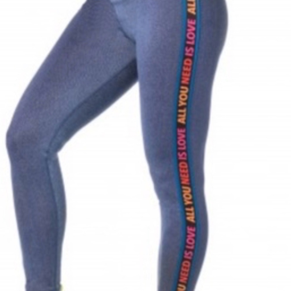 Zumba Fitness all you need is love jeggings XS